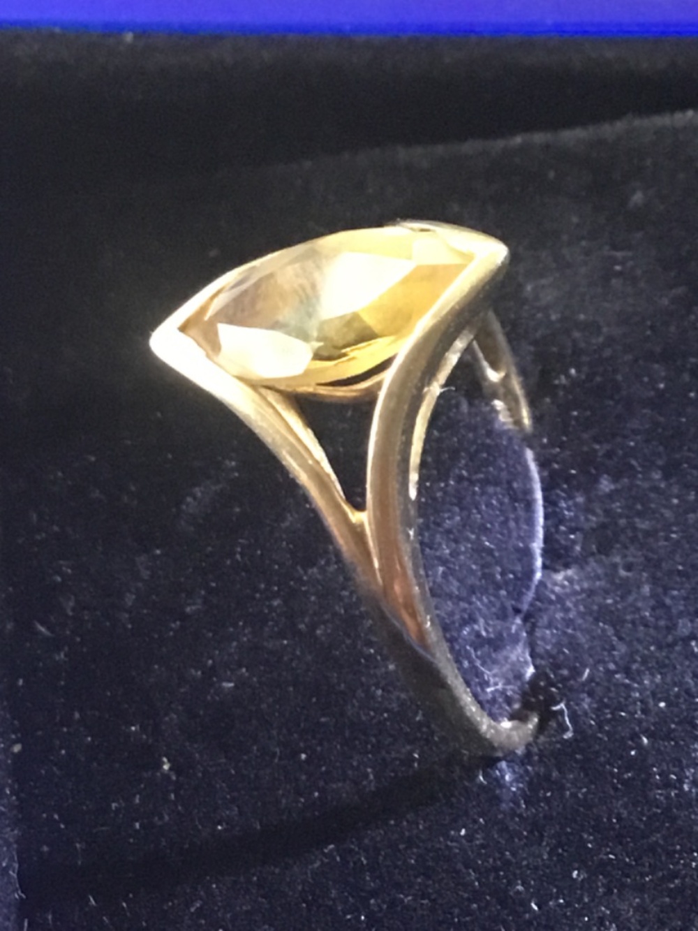 C&L 10k gold==Citrine gemstone ==8 1/2 sz==2.07 grams - Picture 3 of 12